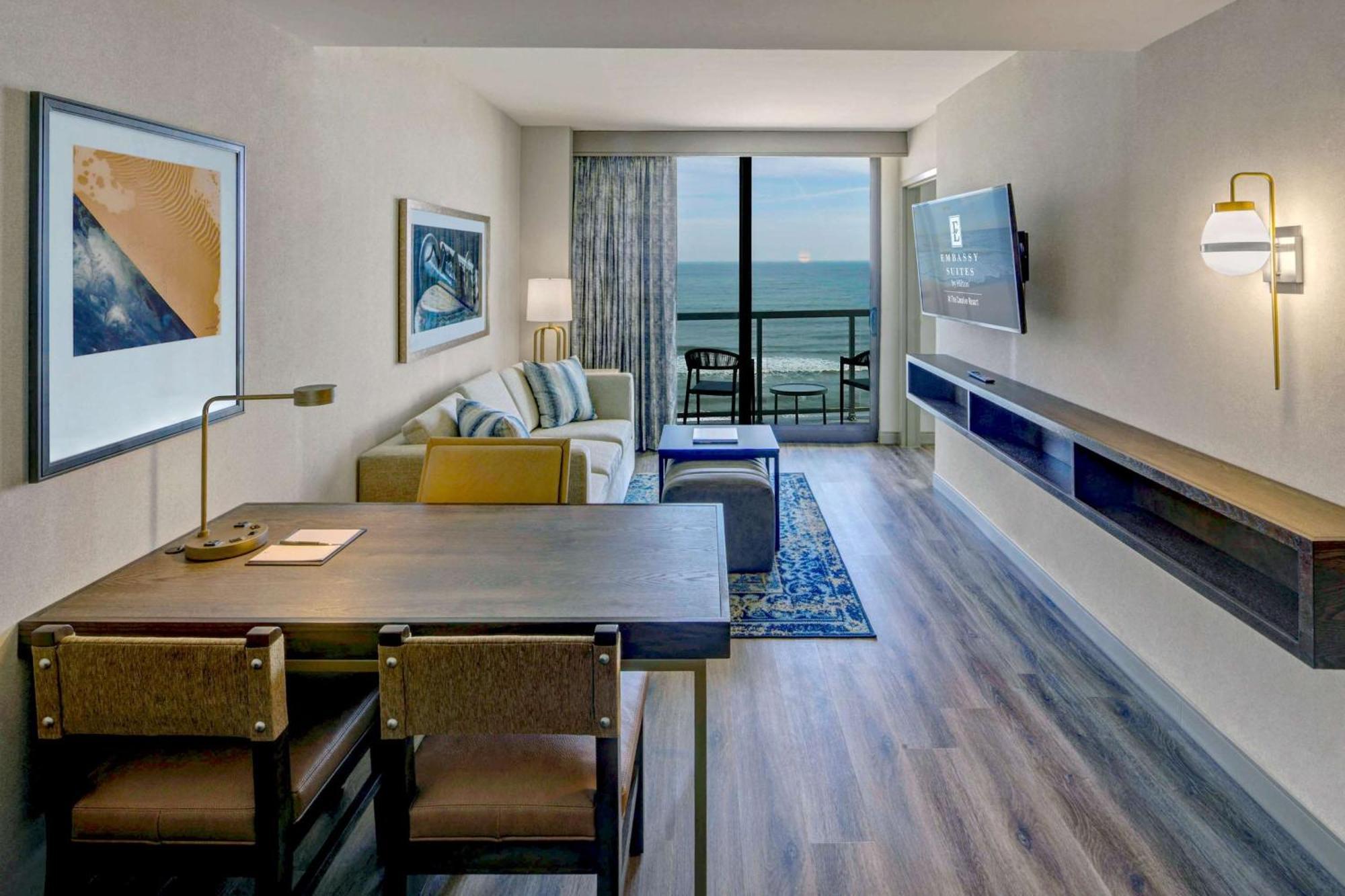 Embassy Suites By Hilton Virginia Beach Oceanfront Resort Exterior photo