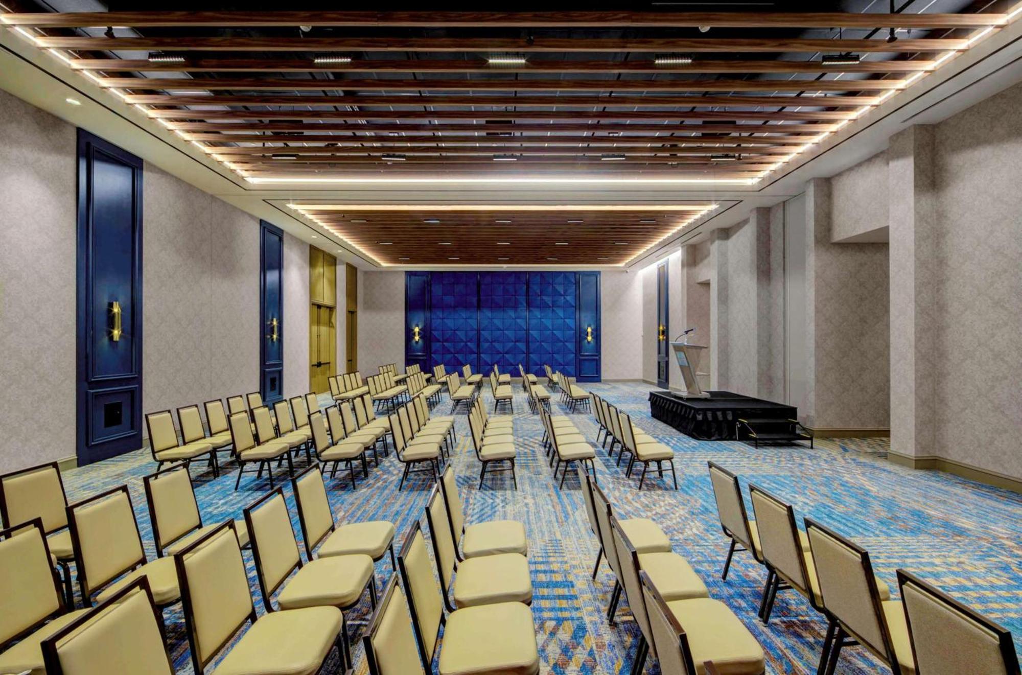 Embassy Suites By Hilton Virginia Beach Oceanfront Resort Exterior photo