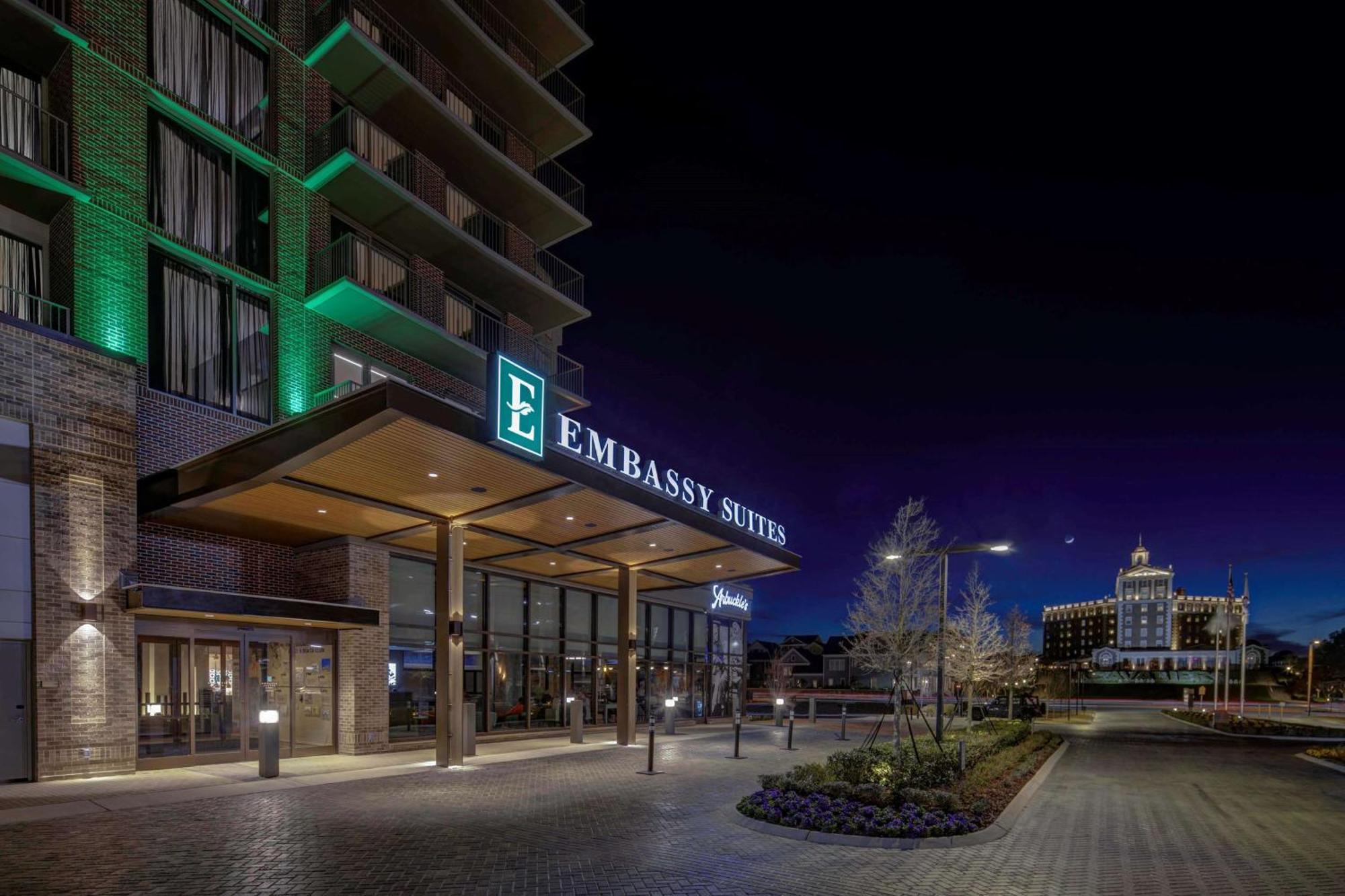Embassy Suites By Hilton Virginia Beach Oceanfront Resort Exterior photo